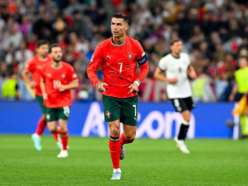 Vòng loại World Cup 2026 châu Âu - Ronaldo và Bồ Đào Nha sẽ làm khách trên sân của Armenia và Hungary trong tháng Chín